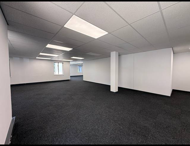 381M² OFFICE TO LET IN KILLARNEY